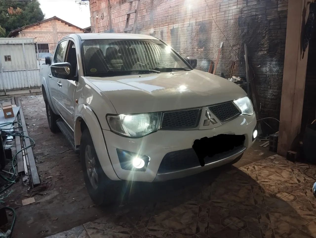 Mitsubishi L200 2011