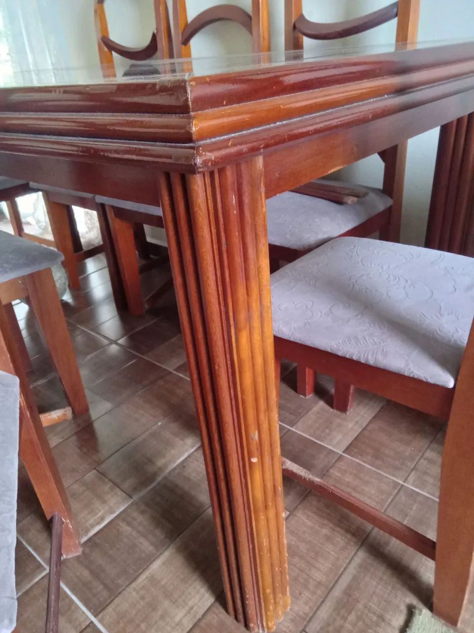 Mesa de Madeira com 8 lugares.  - Foto 3