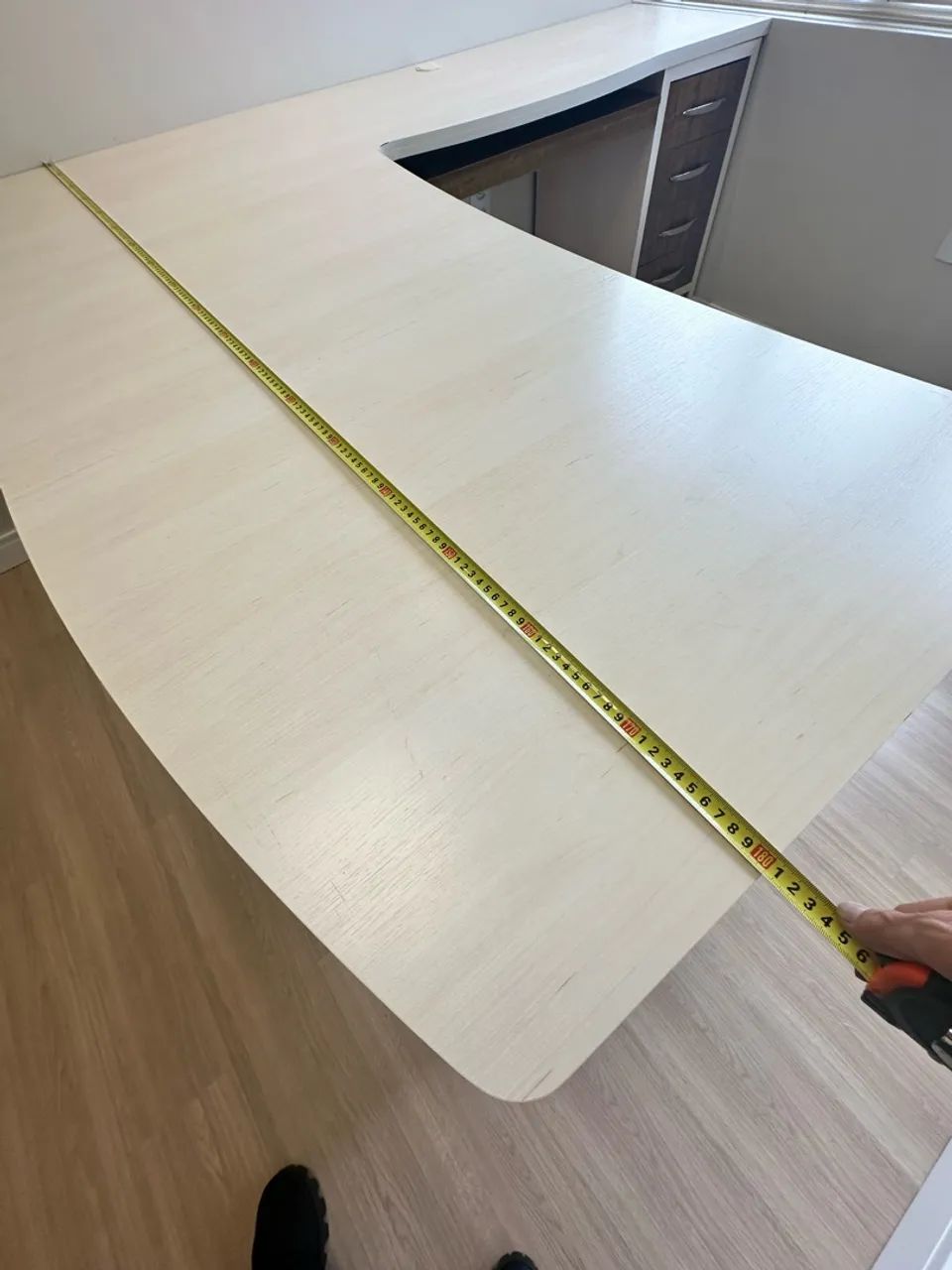 Mesa de Escritório Semi-Nova em MDF - Foto 5