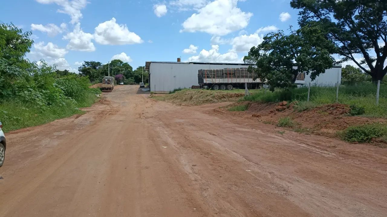 Área 1050m² Vendo ou troco  - Foto 3