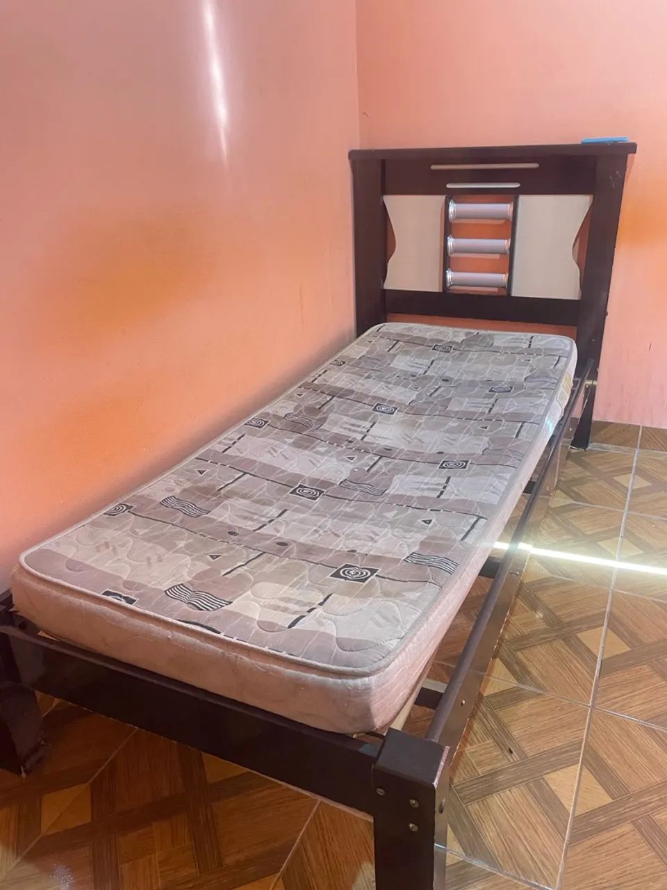 Cama com colchão  - Foto 2