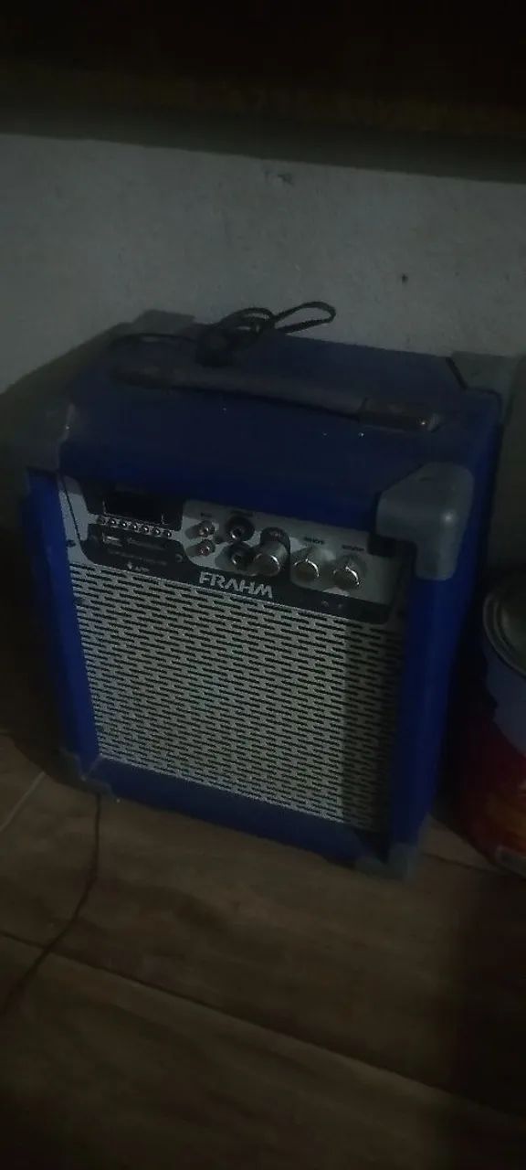 Caixa de som com defeito