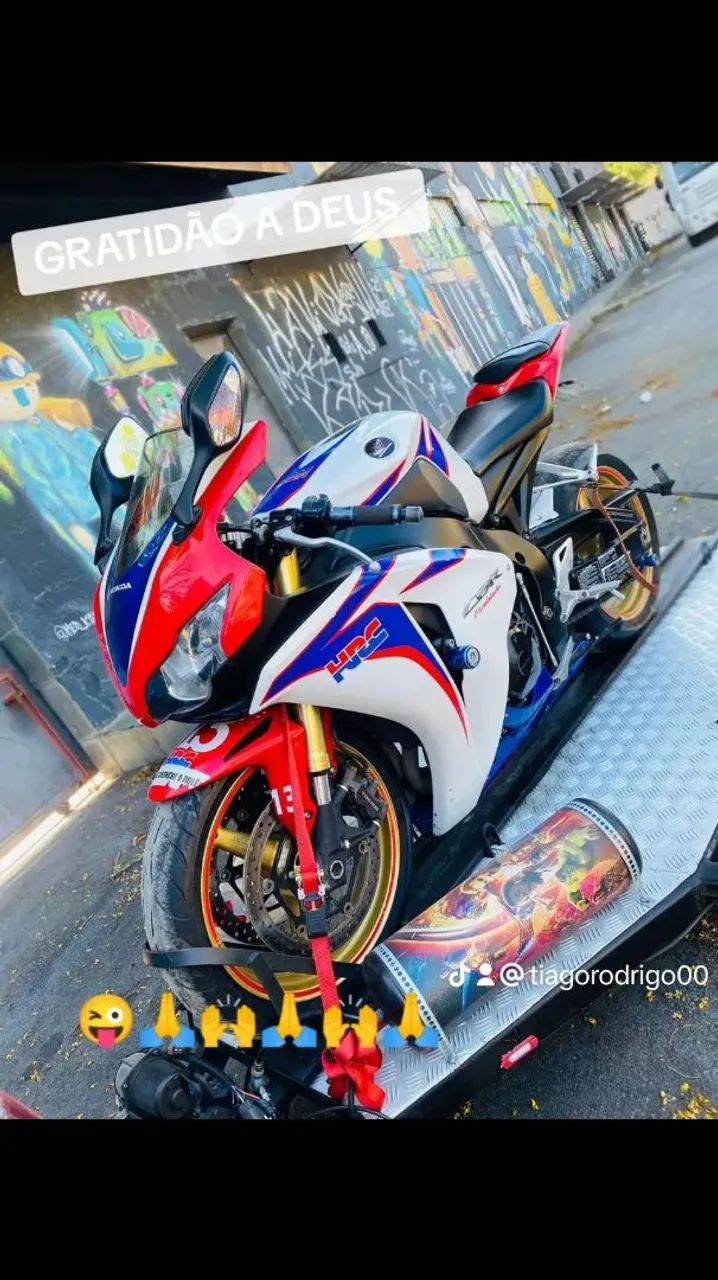 CBR 1000 RR ANO 2010 - Foto 4