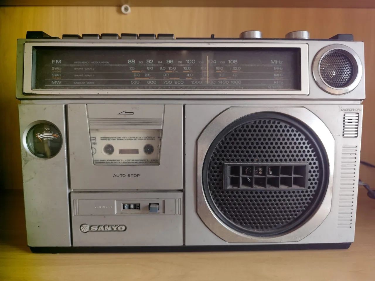 Rádio Sanyo Retrô 