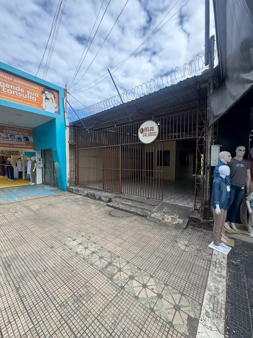 Aluga-se ótimo ponto comercial localizado na Av. Jaime Brasil