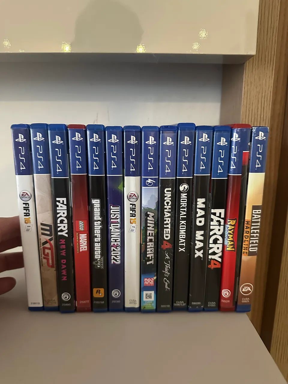PlayStation 4 com jogos - Foto 2