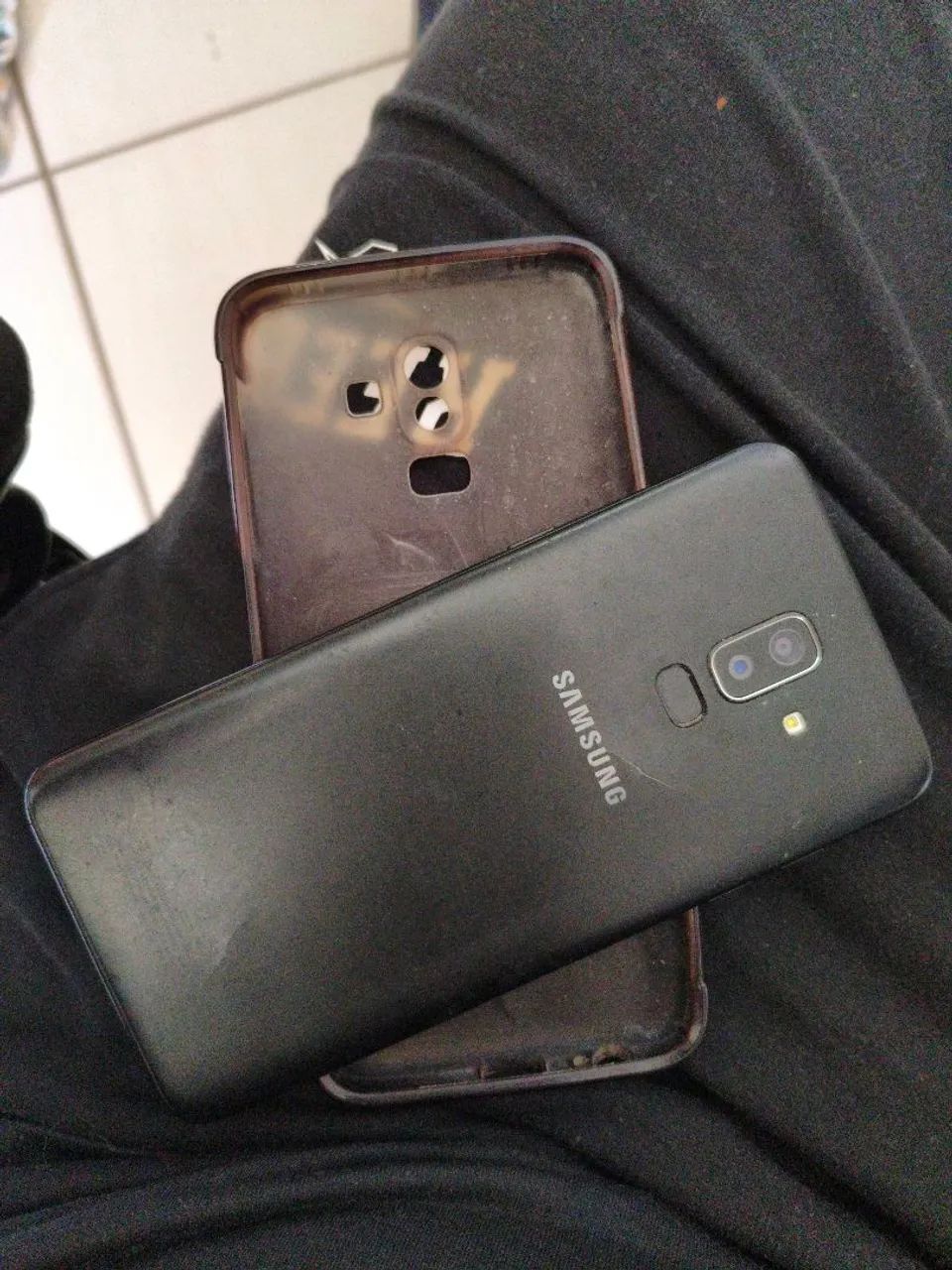 Samsung Galaxy J8 - Foto 2