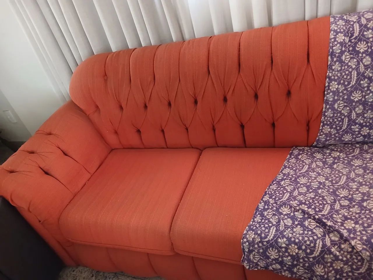 Sofá clássico chesterfield  em L estilo vintage em captonê - Foto 5