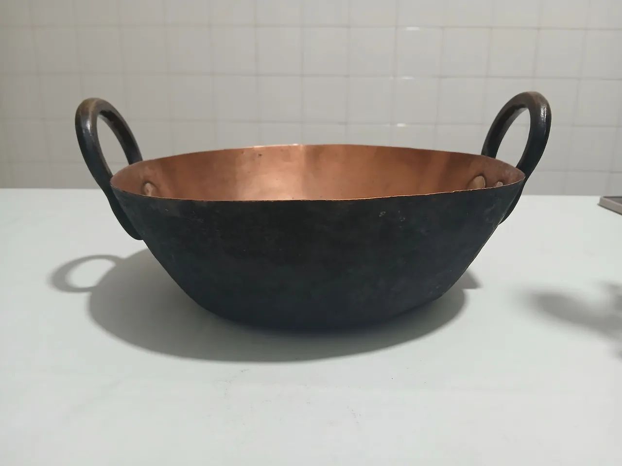 Tacho Antigo de Cobre com Alças de Bronze - 28,5 cm - Foto 4