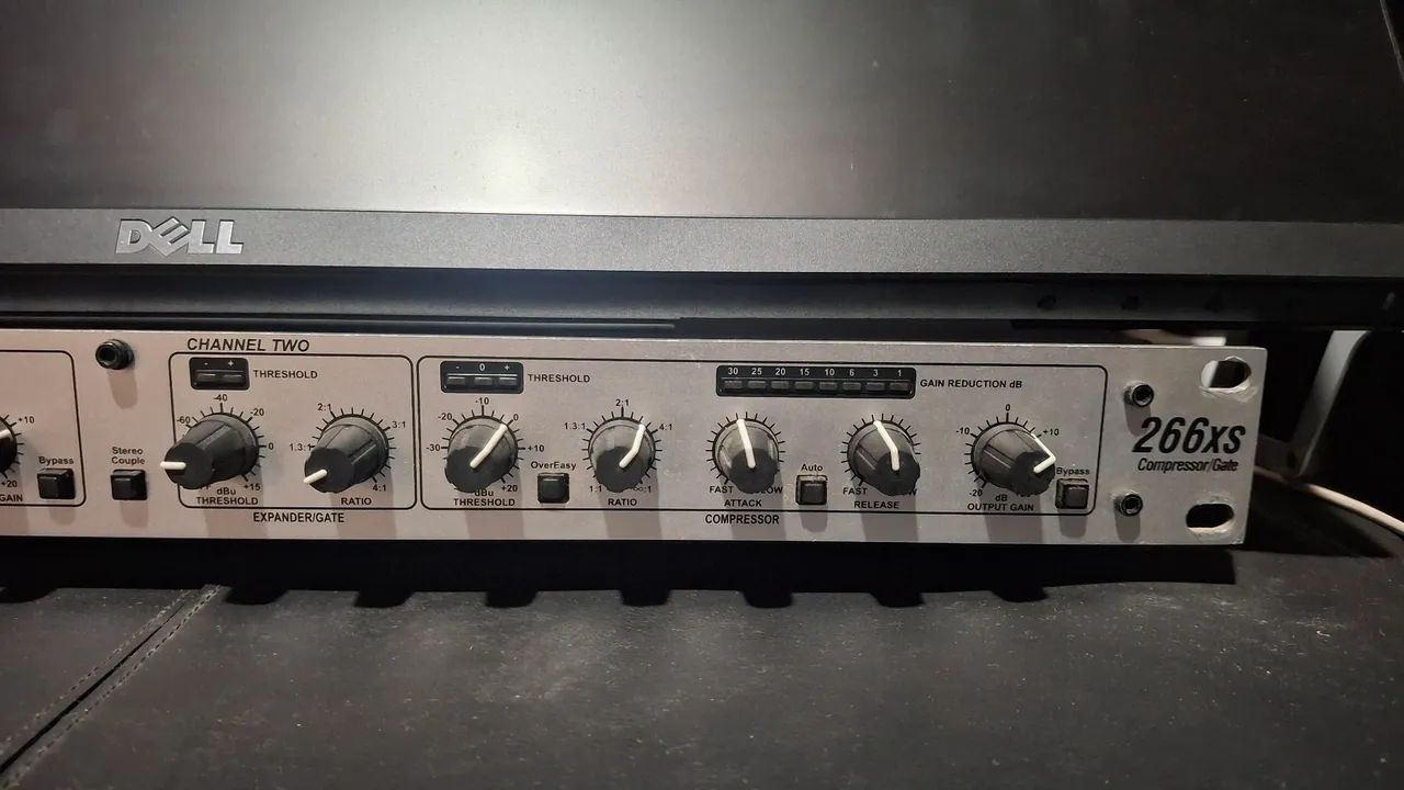 Compressor/limiter dbx 266xs - Usado - Foto 4