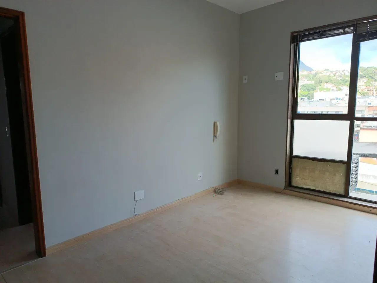 Sala comercial reformada no centro da cidade, com 2 salas e uma linda recepção. - Foto 4