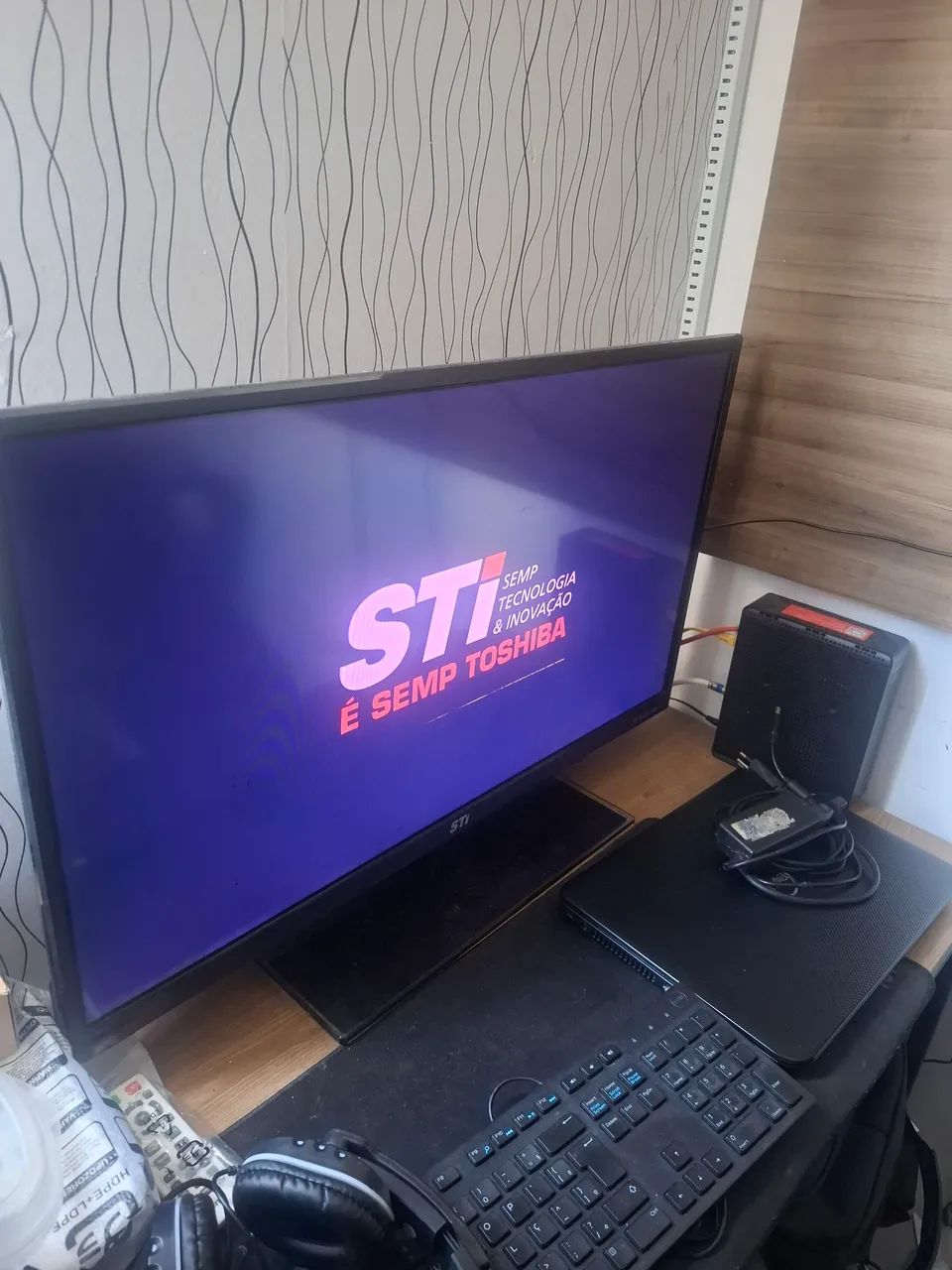 Tv semp Toshiba 32 polegadas 