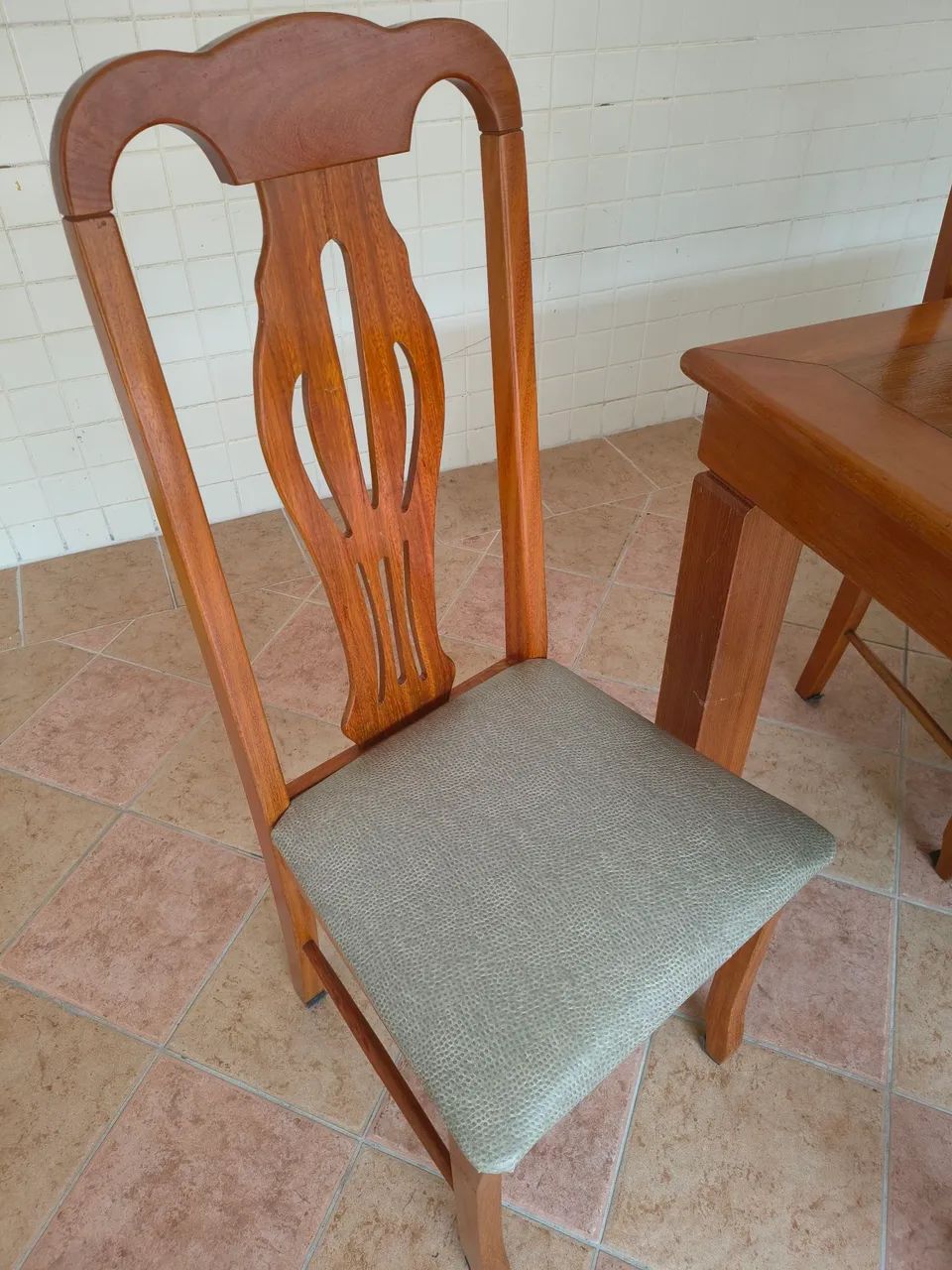 Jogo de mesa com cadeiras - Foto 3