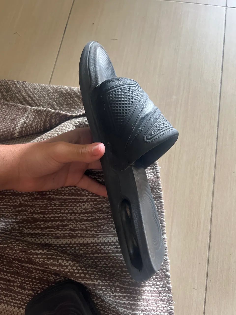 CHINELO CONFORTÁVEL E COM ESTUFA EM BAIXO - Foto 2