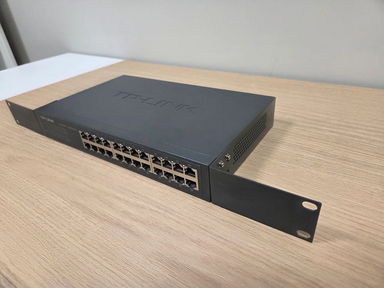 Switch TP-Link TL-SG1024D 24 portas  - Foto 3