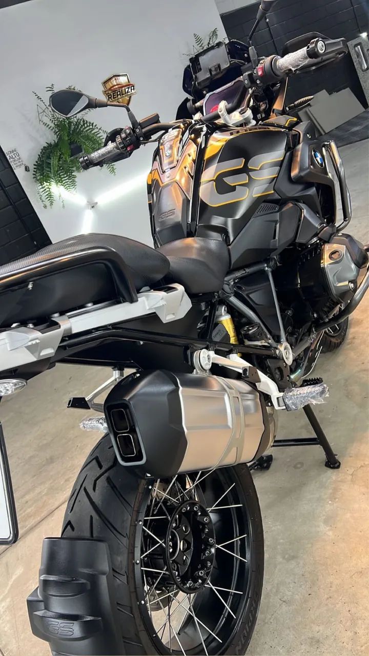 GS1250 premium exclusive