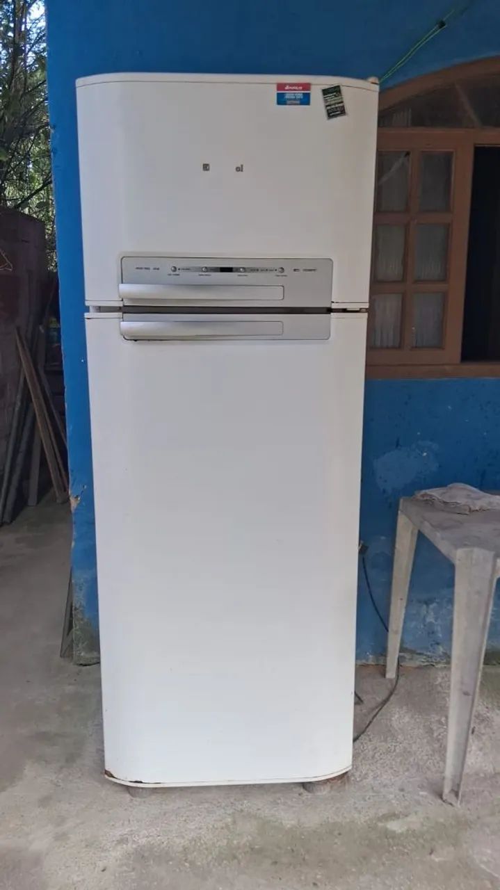 Geladeira elétrolux 