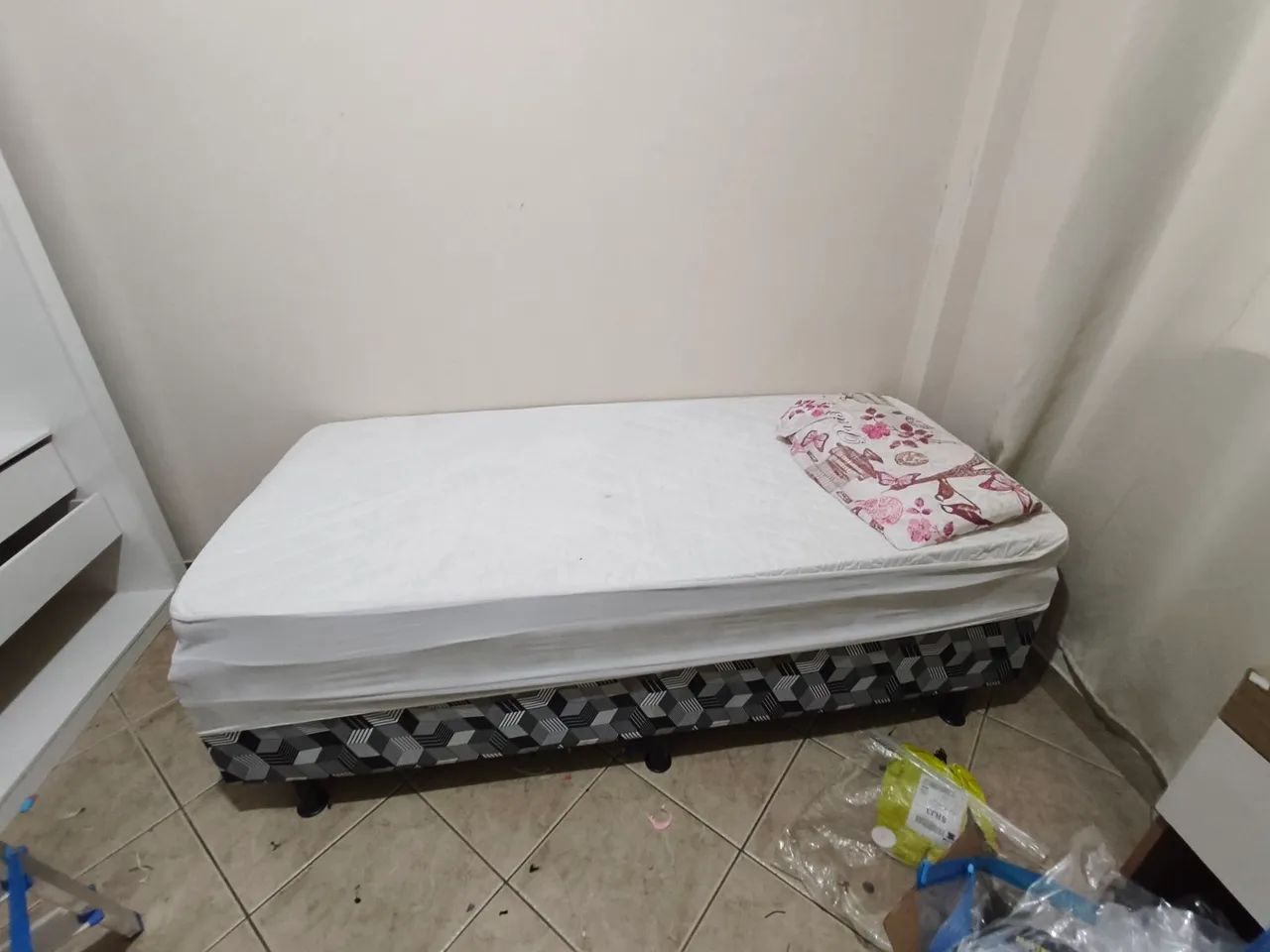 Cama de solteiro 