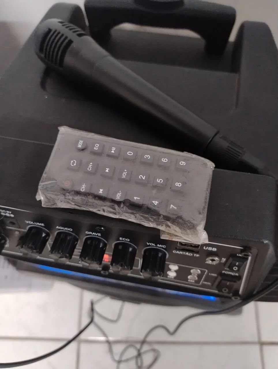 Caixa de som amplificada com Mic TRC 550w - Foto 4