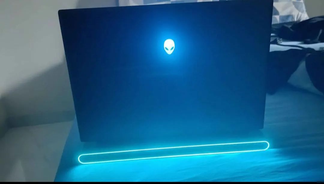 Notebook Premium Alien were M16 r1  - Foto 3