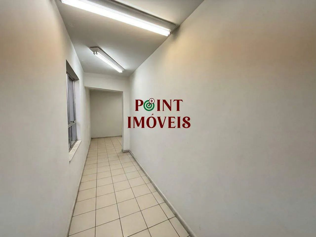 Sala Comercial a Venda, Bairro Estoril - 50m² com 01 vaga de garagem