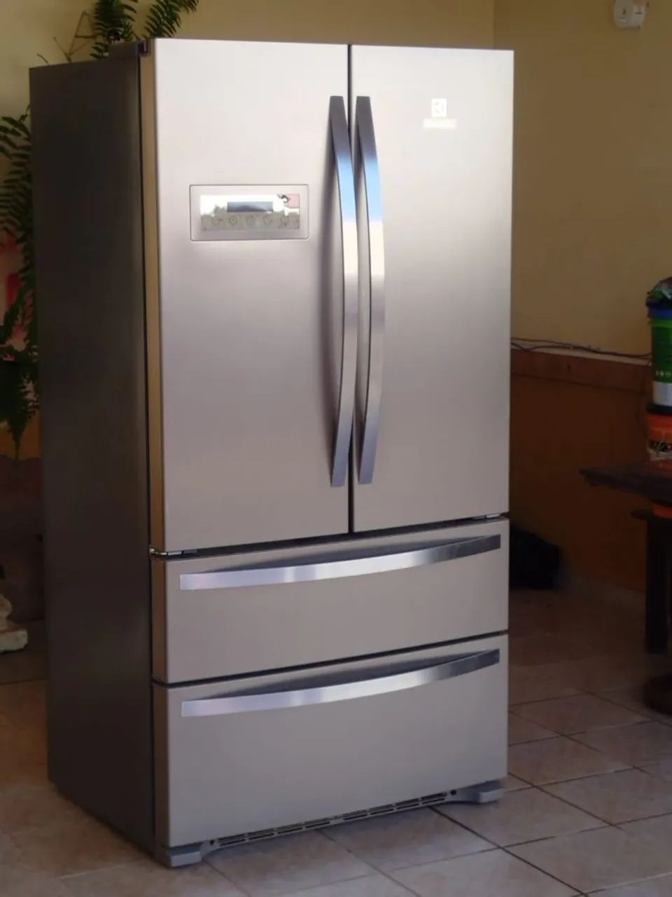 Side By Side Electrolux modelo FDD80 - Foto 2