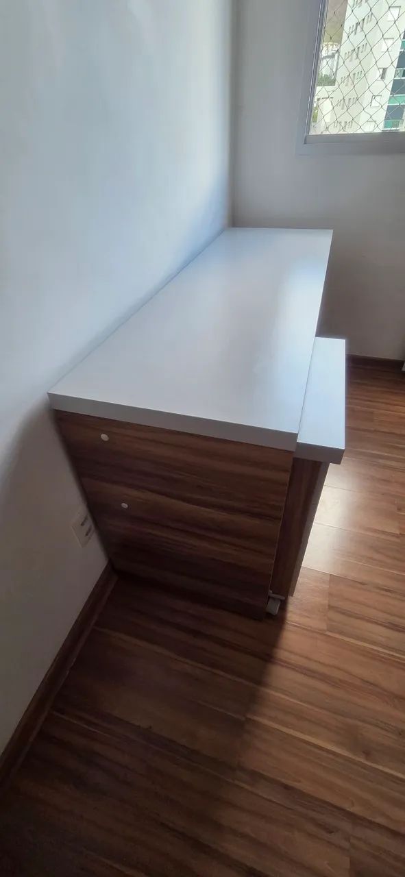 Mesa de escritório com gaveteiro - Foto 2