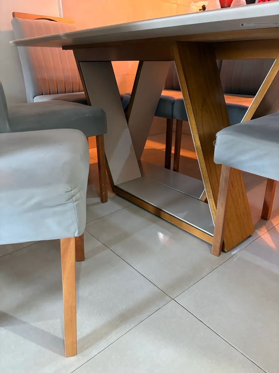 Vendo mesa de jantar de 6 lugares - Foto 3