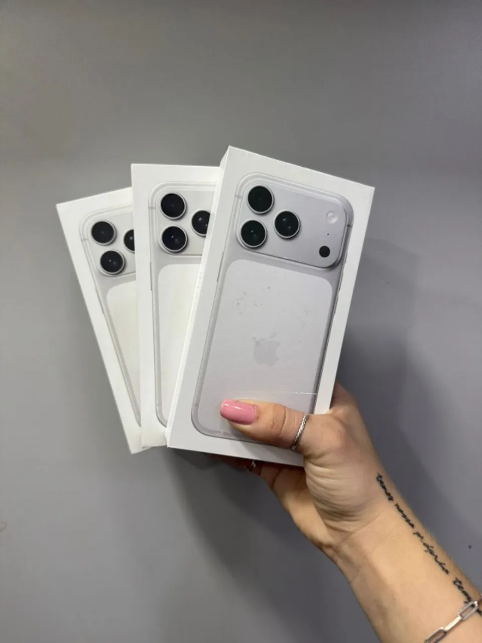 IPHONE 17 pro Max 256GB Silver Lacrado FELIX STORE SETOR COIMBRA