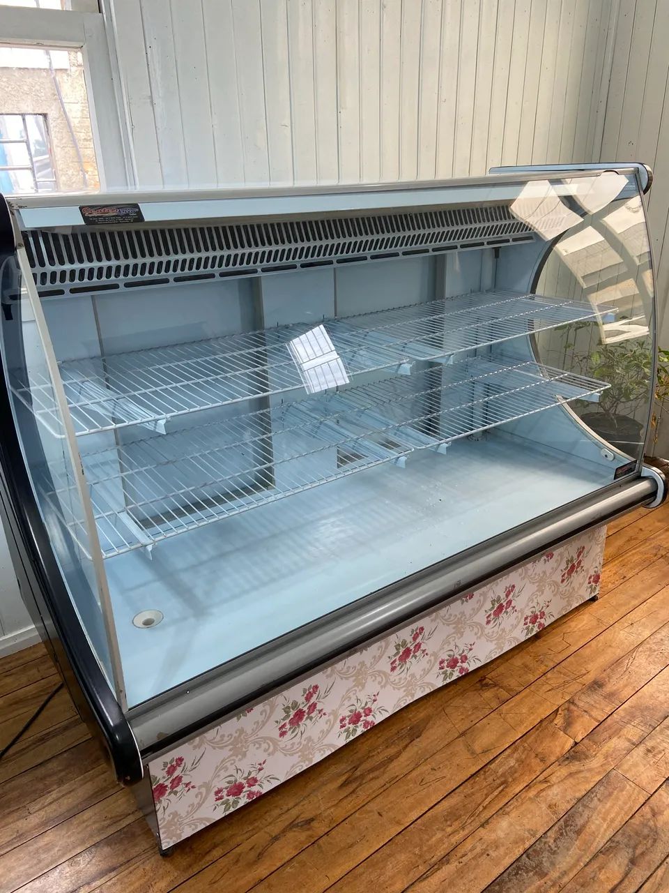 Vitrine refrigerada Refrimate 