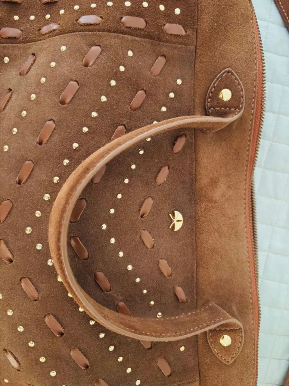 Bolsa Luiza Barcelos em camurça