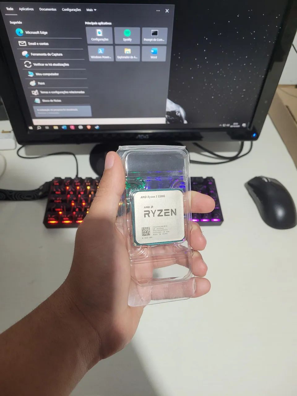 Kit AM4 Ryzen 3 2200g com Placa mãe A520 - Foto 2