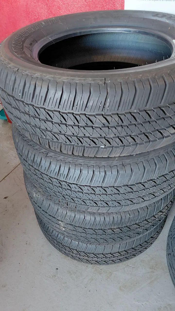 Pneus BRIDGESTONE  265/60 R 18 