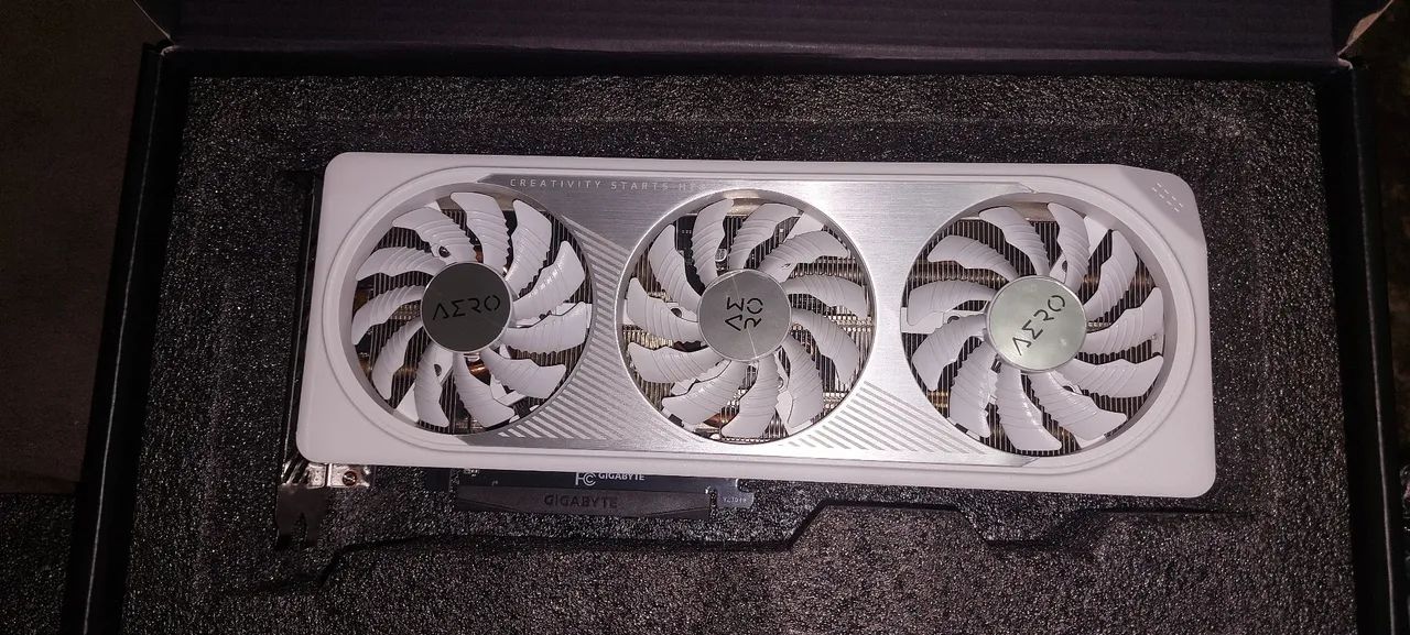 Rtx 4060 gigabyte  - Foto 4