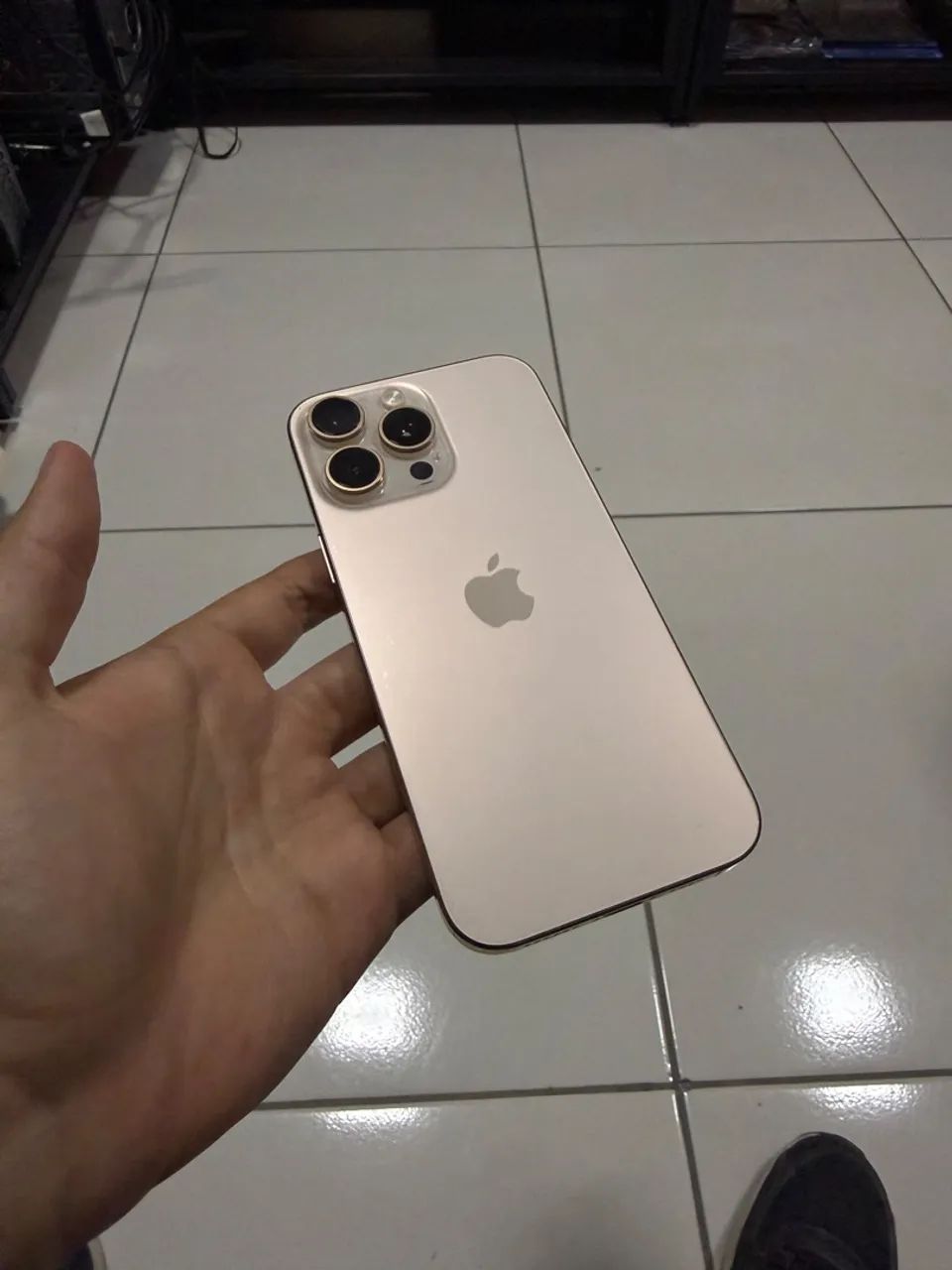 iPhone 16 Pro Max 