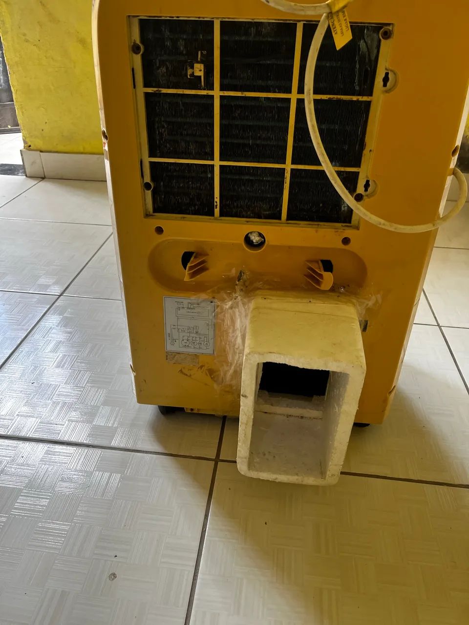 Ar condicionado todos funcionando 12 mil btus e 7 mil - Foto 3