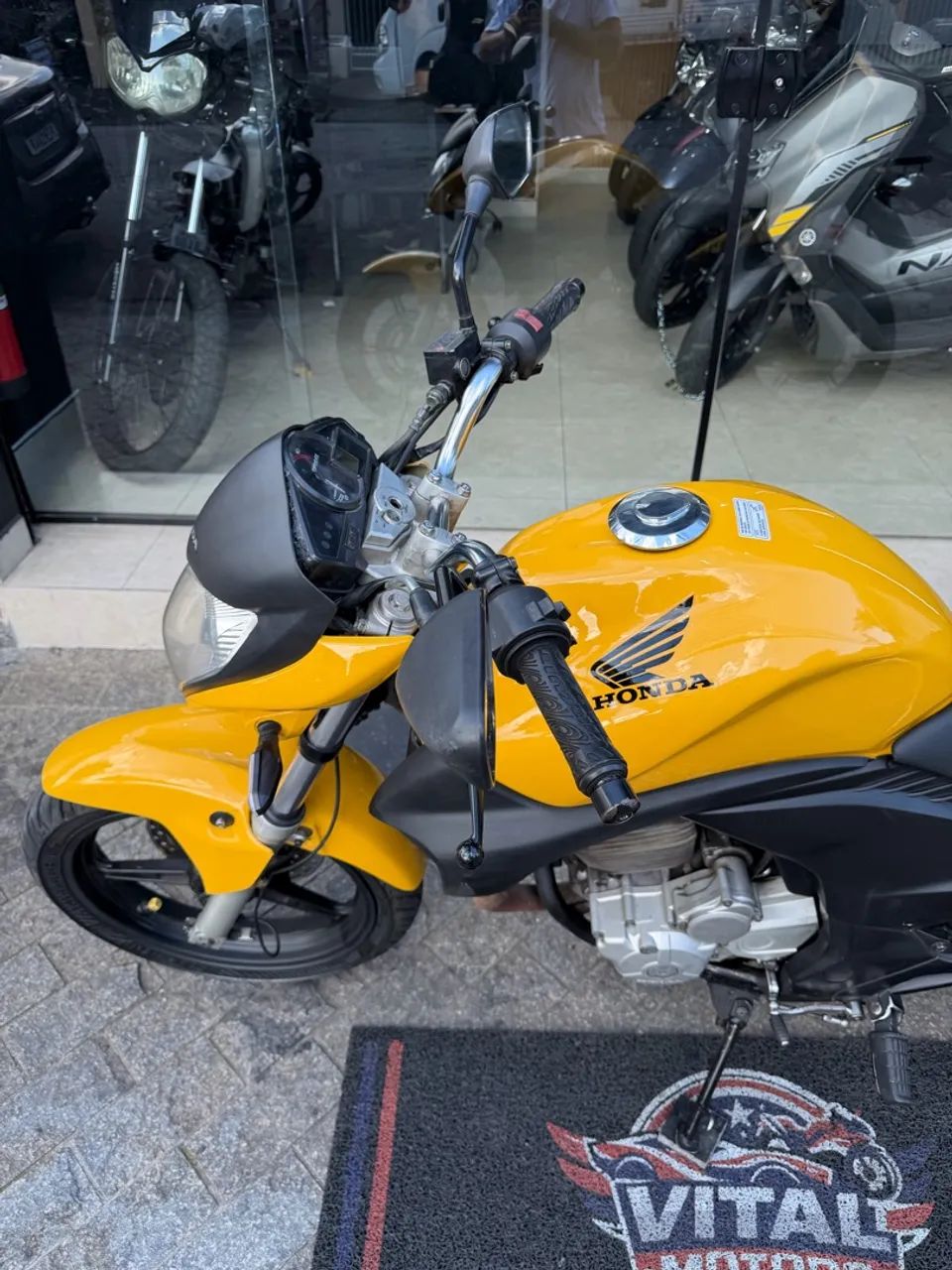CB 300 - Foto 5