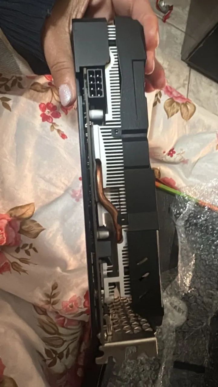 Vendo ou troco rx 580( com defeito ) - Foto 3