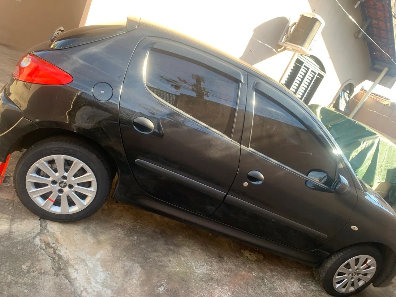 Peugeot 207 207 X-Line 1.4 Flex 8V 3p 2010