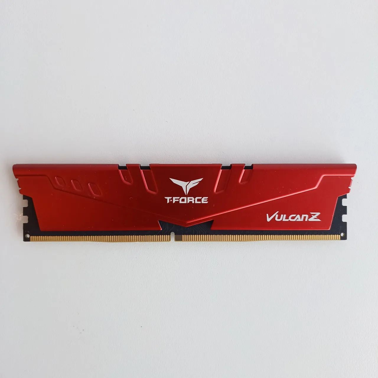 Memória RAM Desktop Gamer Team Group T-Force Vulcan Z 16GB DDR4 2666Mhz Red - DEFEITO