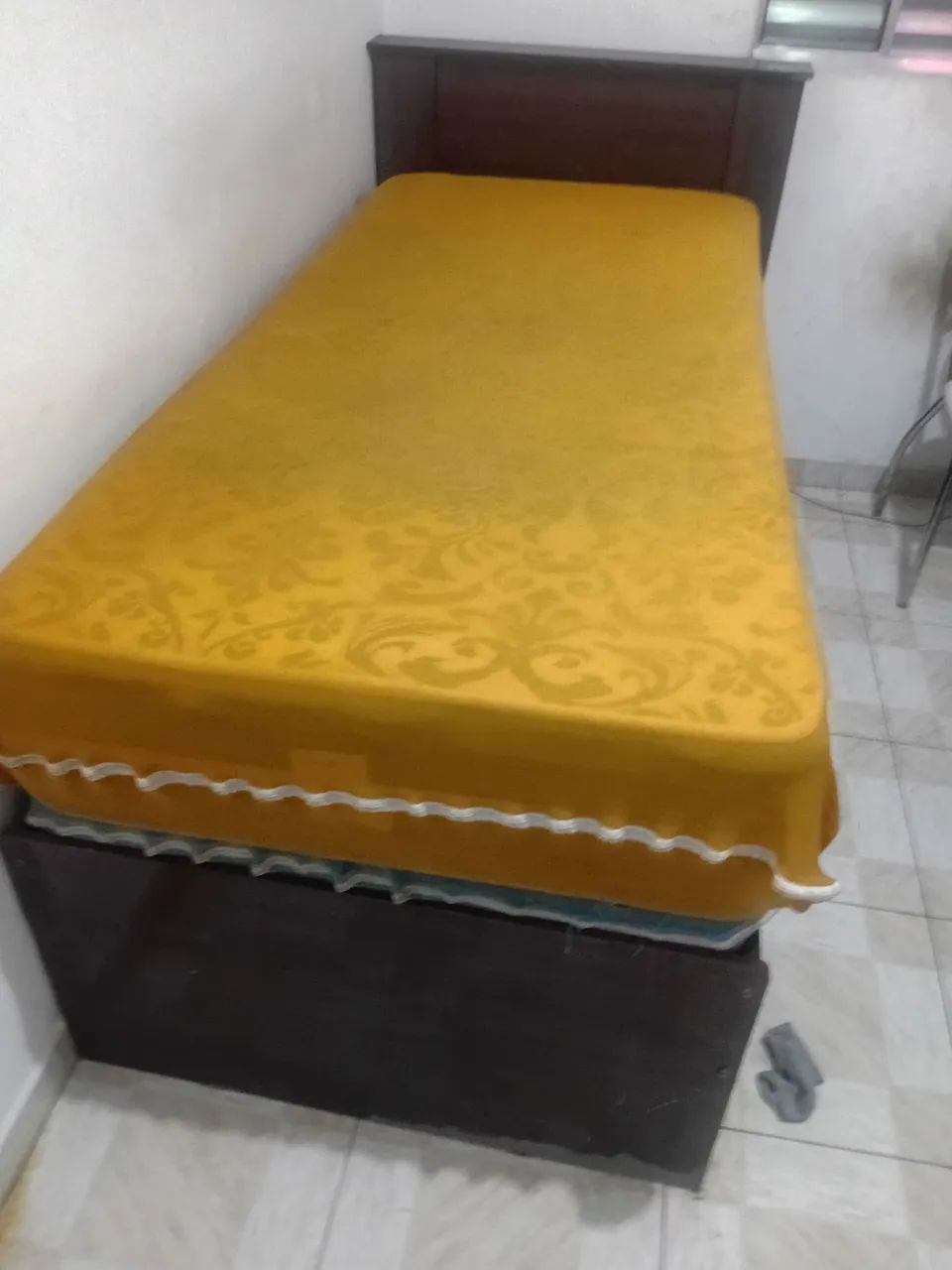 Cama solteiro com colchão usada - Foto 3