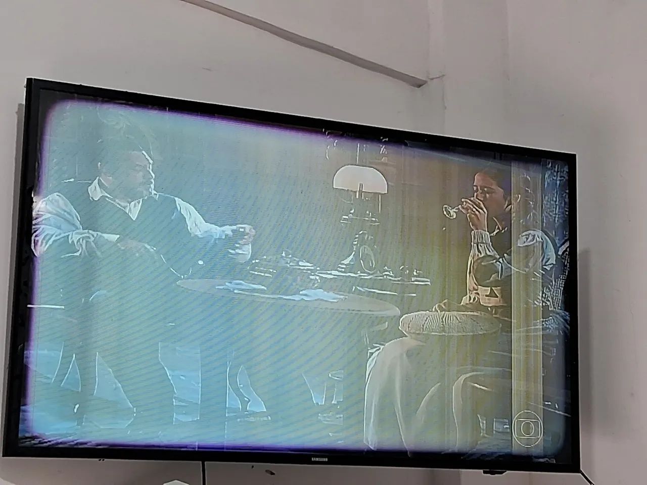 Televisão com defeito 
