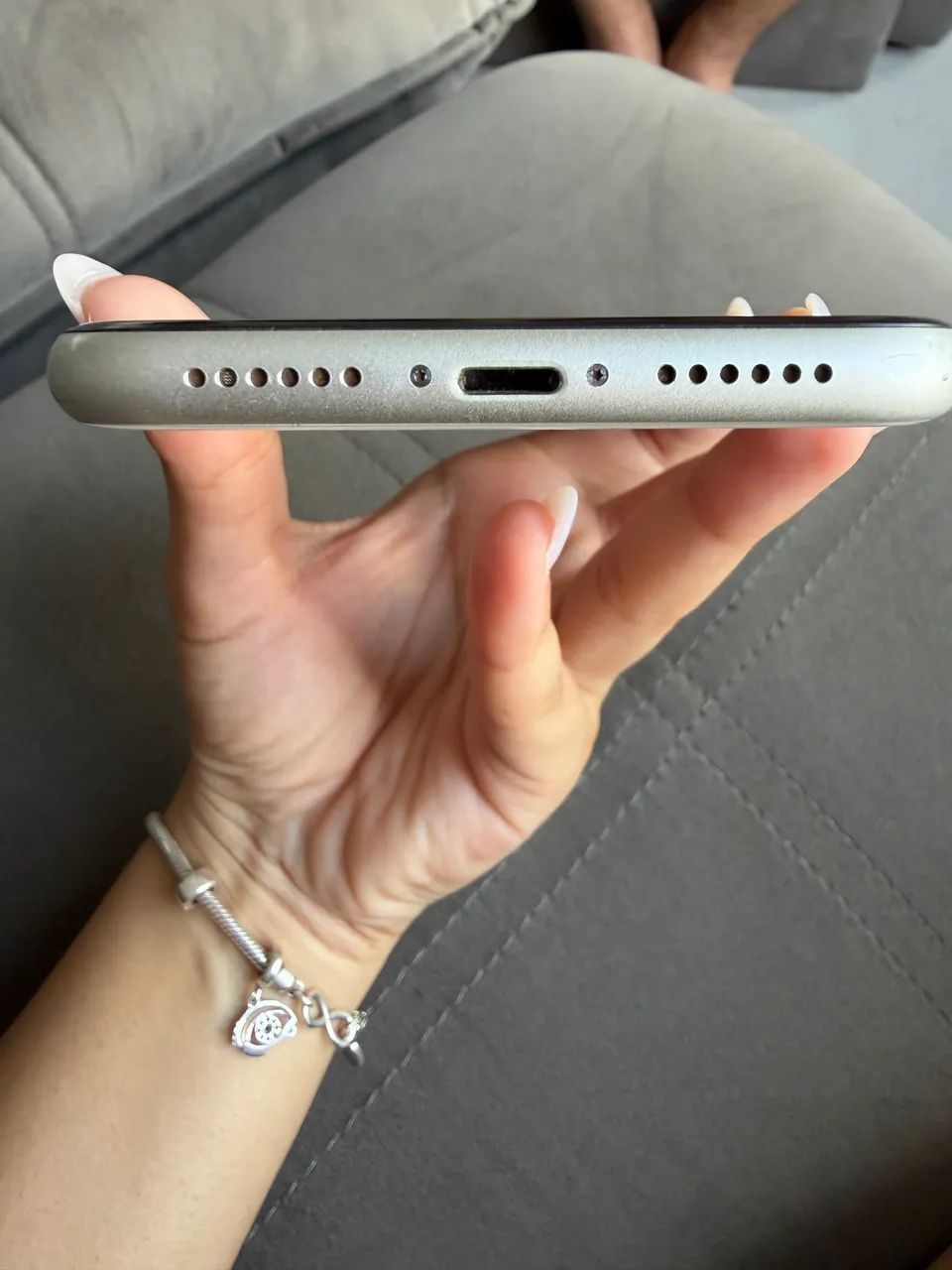 Vendo IPhone 11 128gb (branco) - Foto 3
