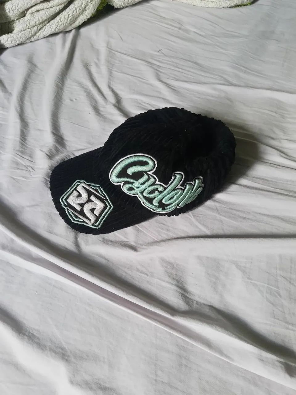 Boné de veludo da cyclone original - Foto 2