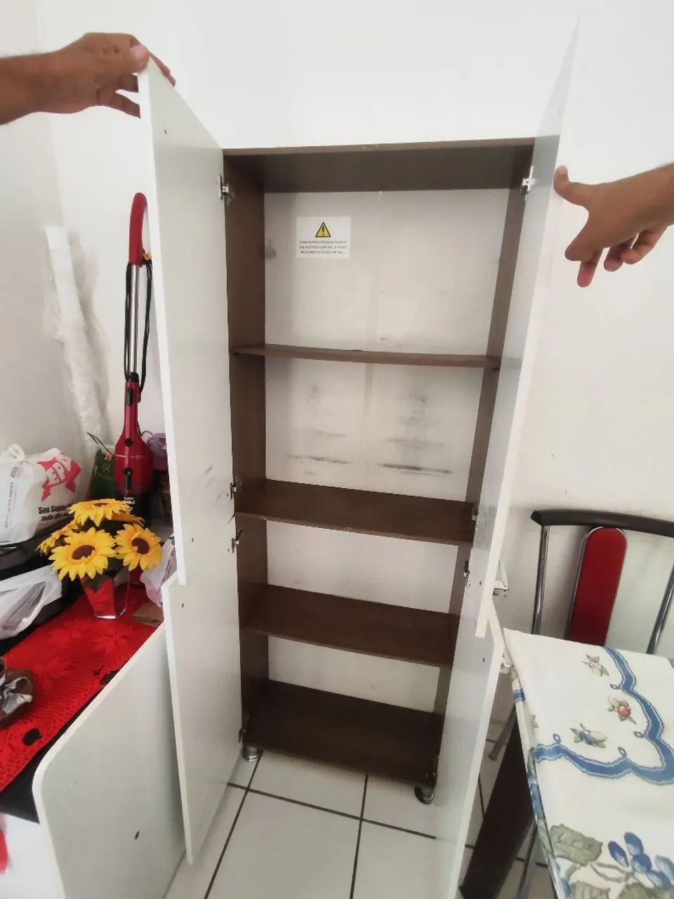 Armário torre de cozinha