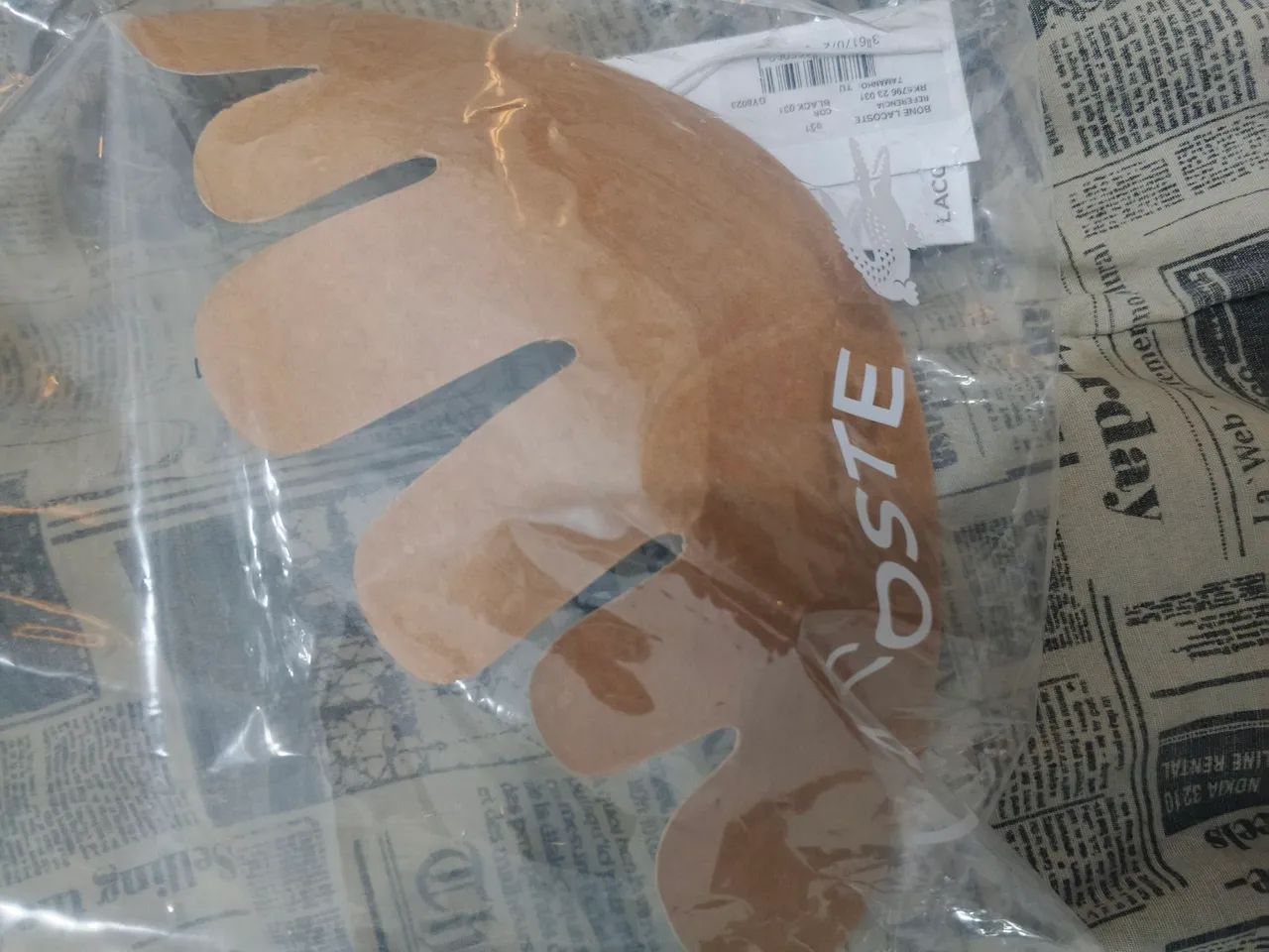 Vendo boné original Lacoste Big Croc 170,00 - Foto 3
