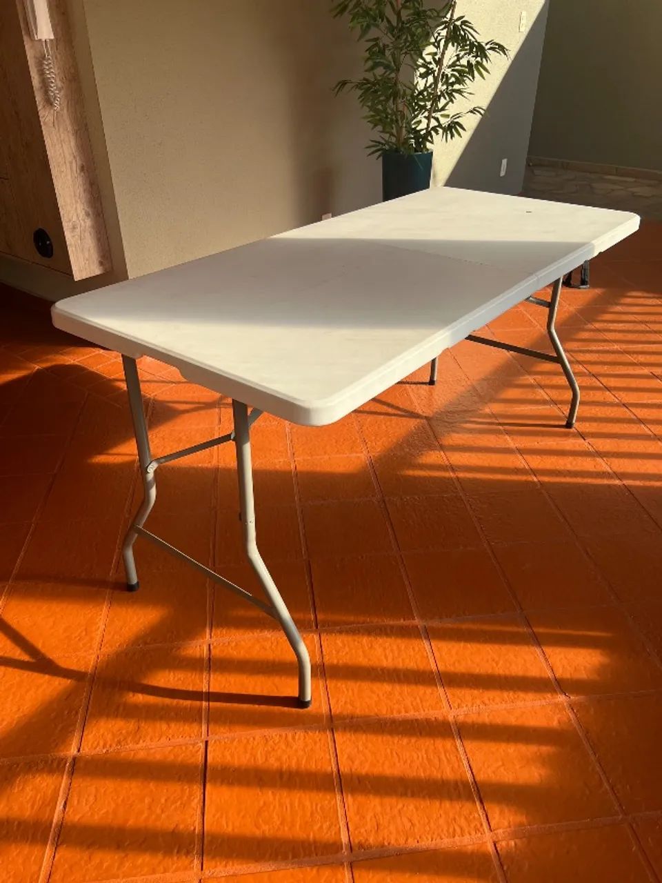 Mesa plástica com banquetas  - Foto 3