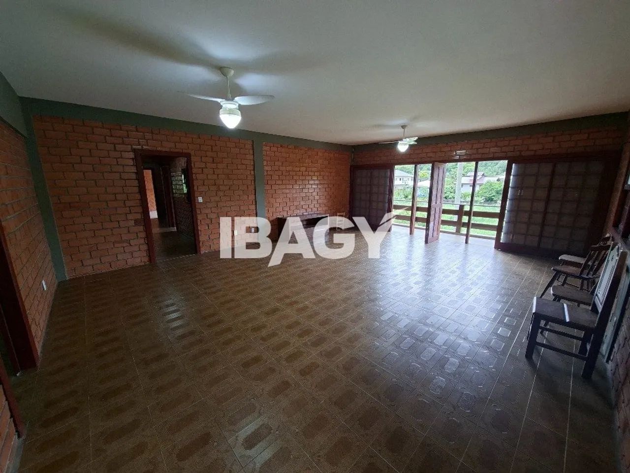 Excelente Casa 4 dormitório(s) em Sambaqui - Florianópolis - Foto 2