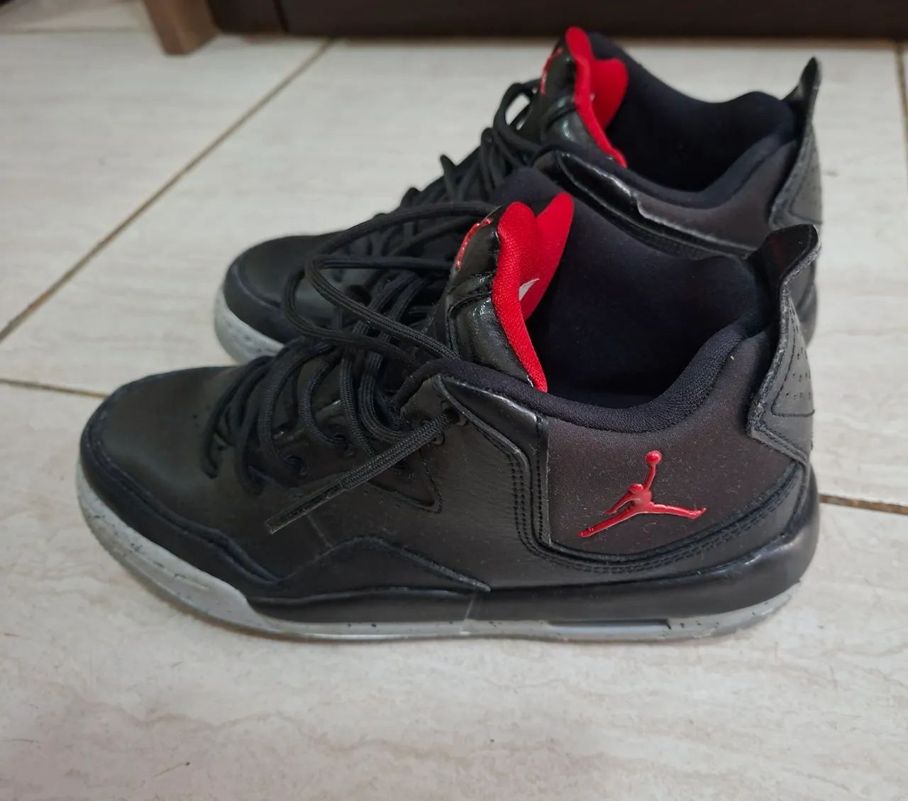 Nike air Jordan Infantil Novo - Tamanho 37,5 - Foto 2