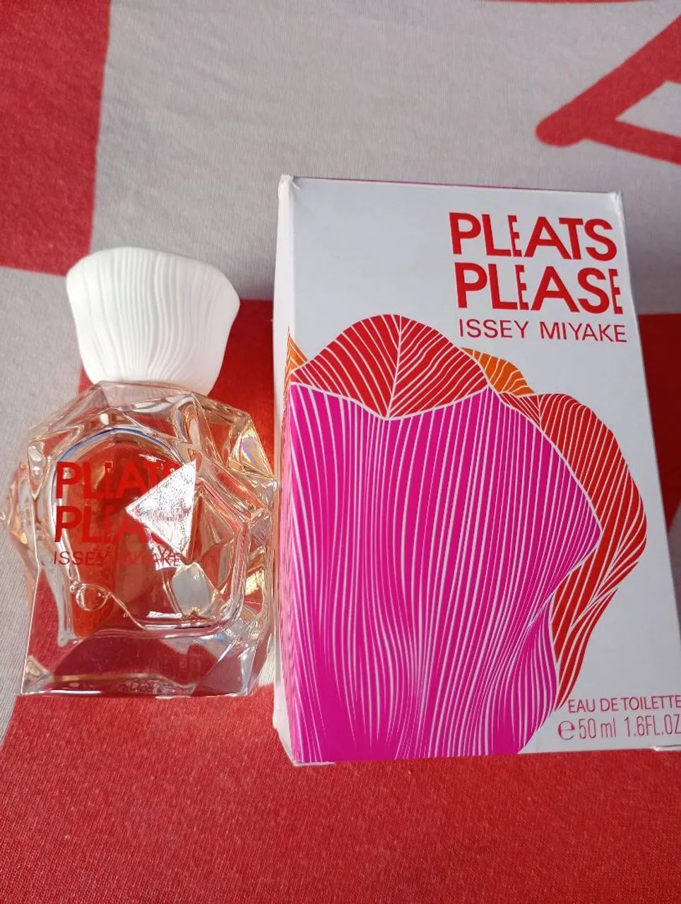 Vendo esse perfume Pleats - Foto 2